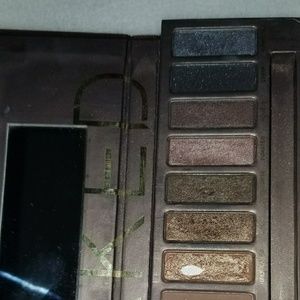 Eyeshadow palette